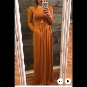 Long sleeve maxi dress with pockets